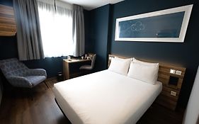 Travelodge Madrid Metropolitano